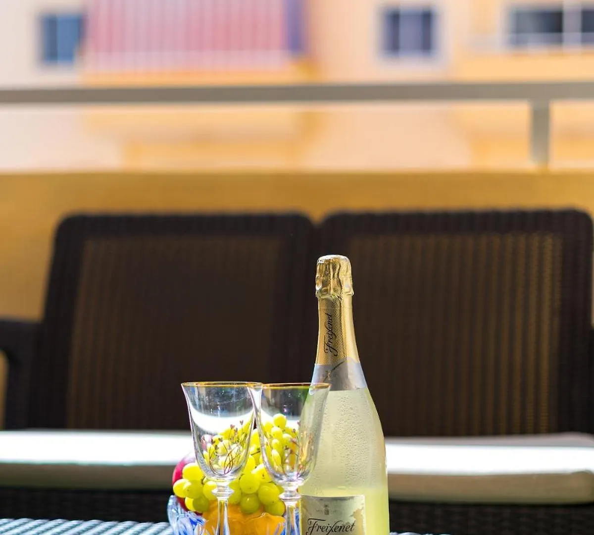 Modern Sunny Apartment 100M From The Beach Los Cristianos  Los Cristianos (Tenerife)