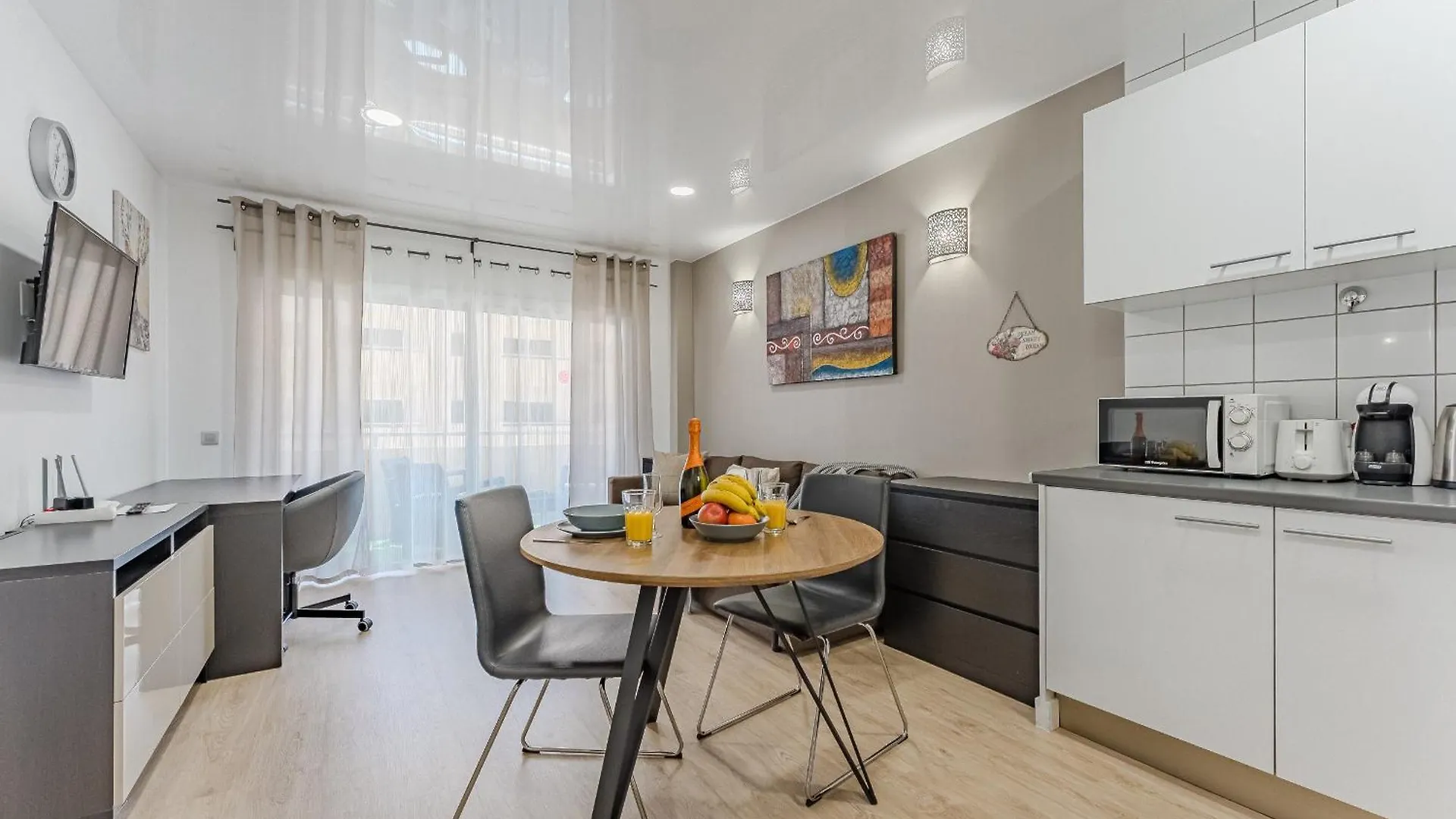Modern Sunny Apartment 100M From The Beach Los Cristianos  Spain