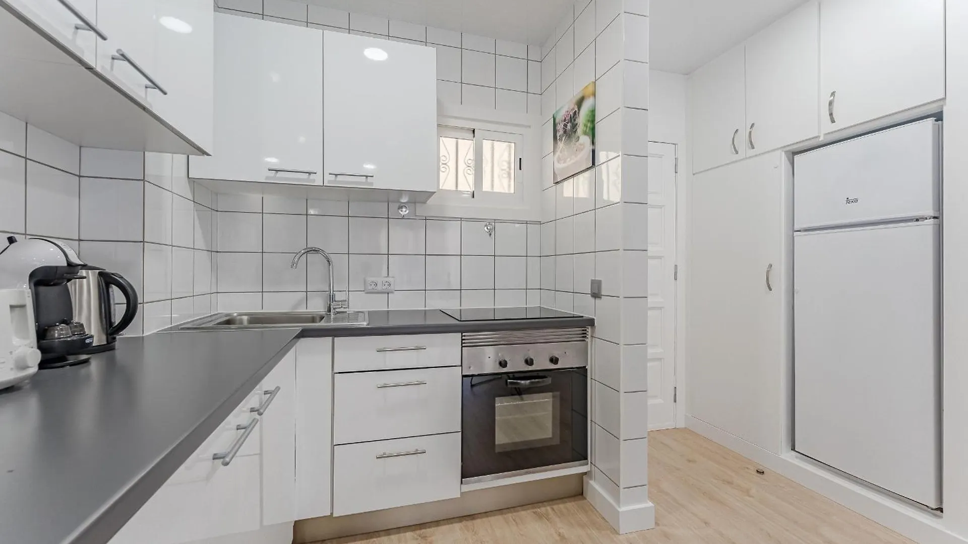 Modern Sunny Apartment 100M From The Beach Los Cristianos   Los Cristianos (Tenerife)