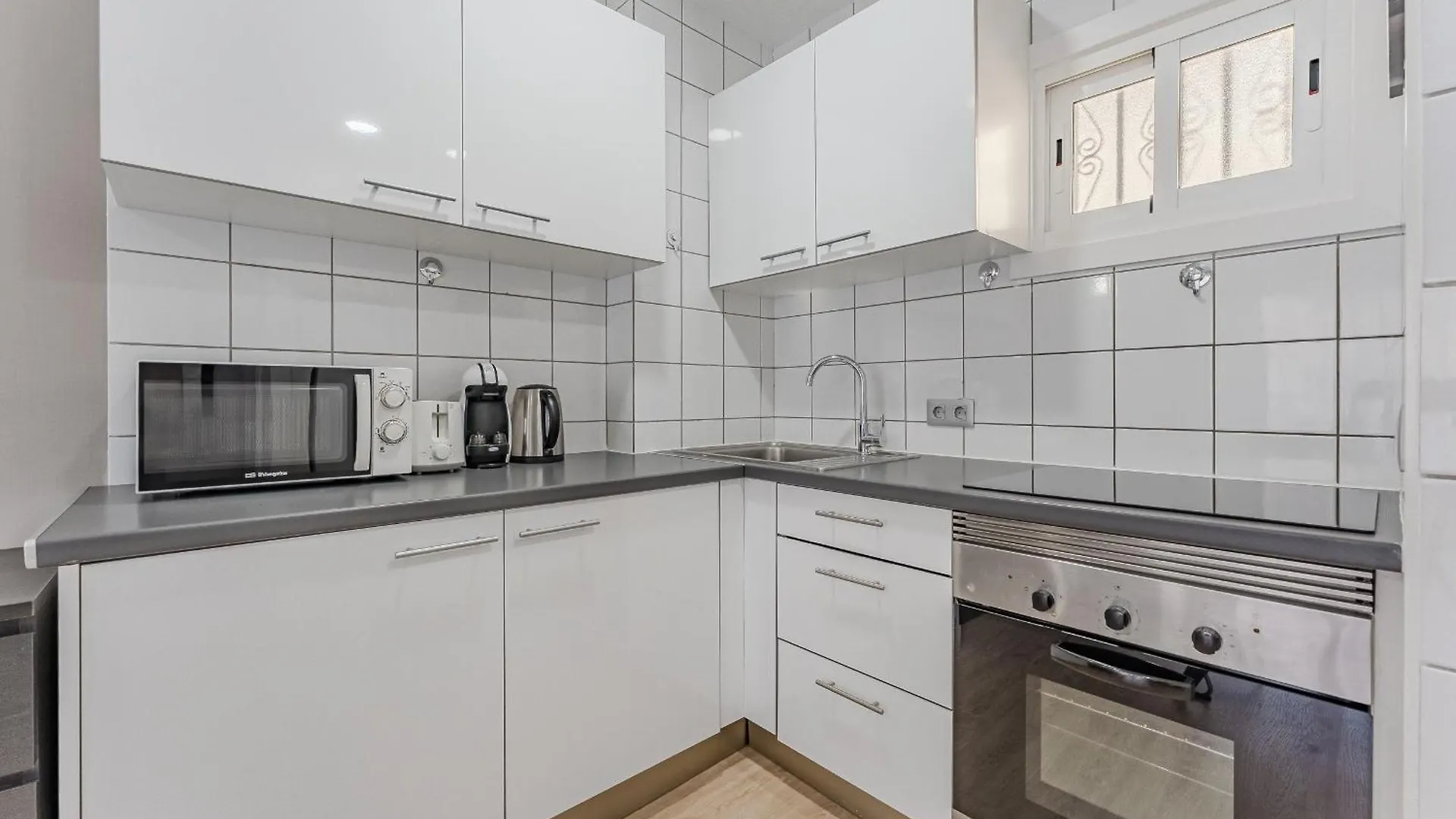 Modern Sunny Apartment 100M From The Beach Los Cristianos   Los Cristianos (Tenerife)
